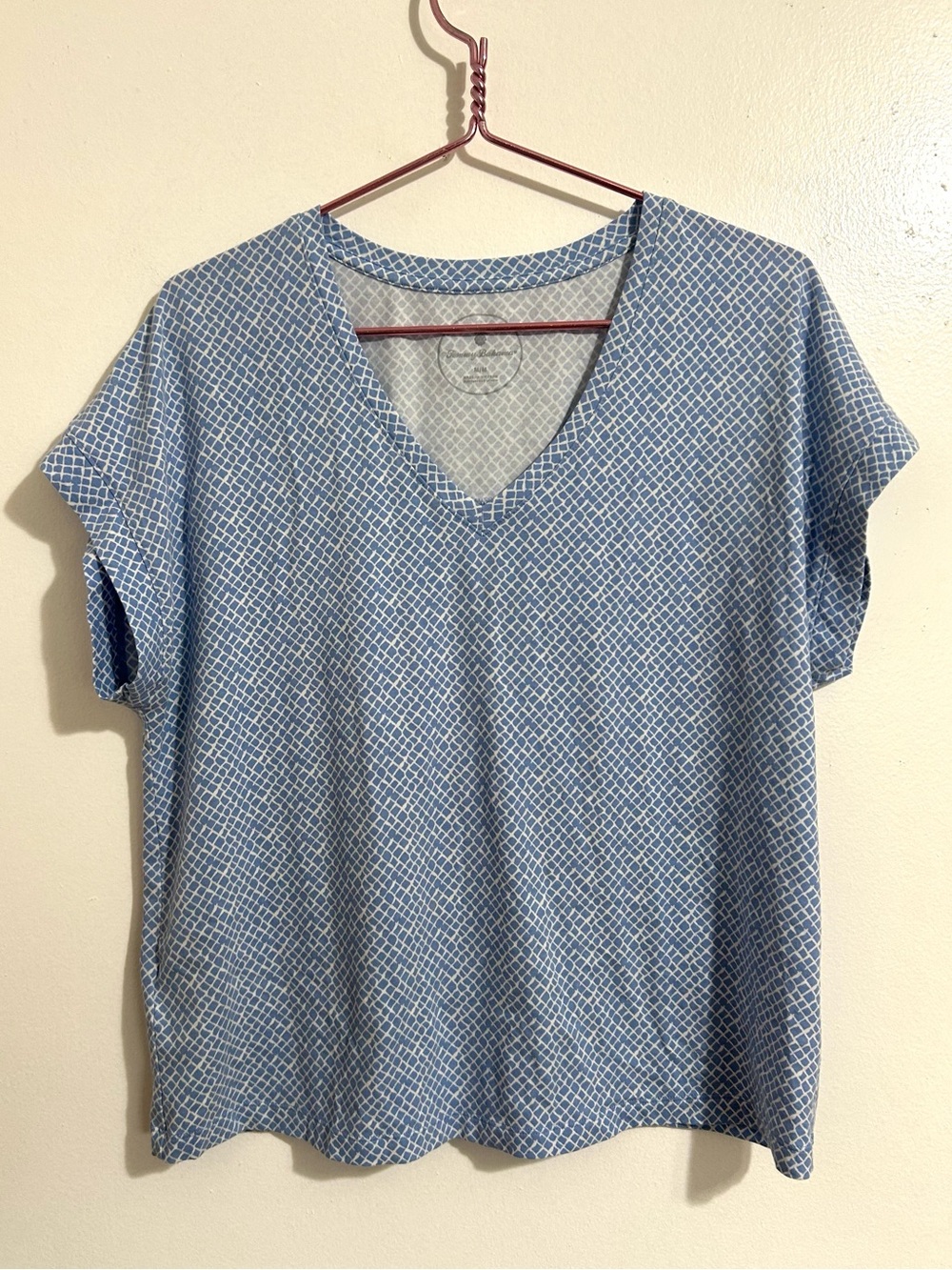Tommy Bahama Light Blue Patterned V-Neck Long Sleeve Tee